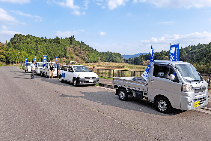 濁水防止PR 軽トラで巡回