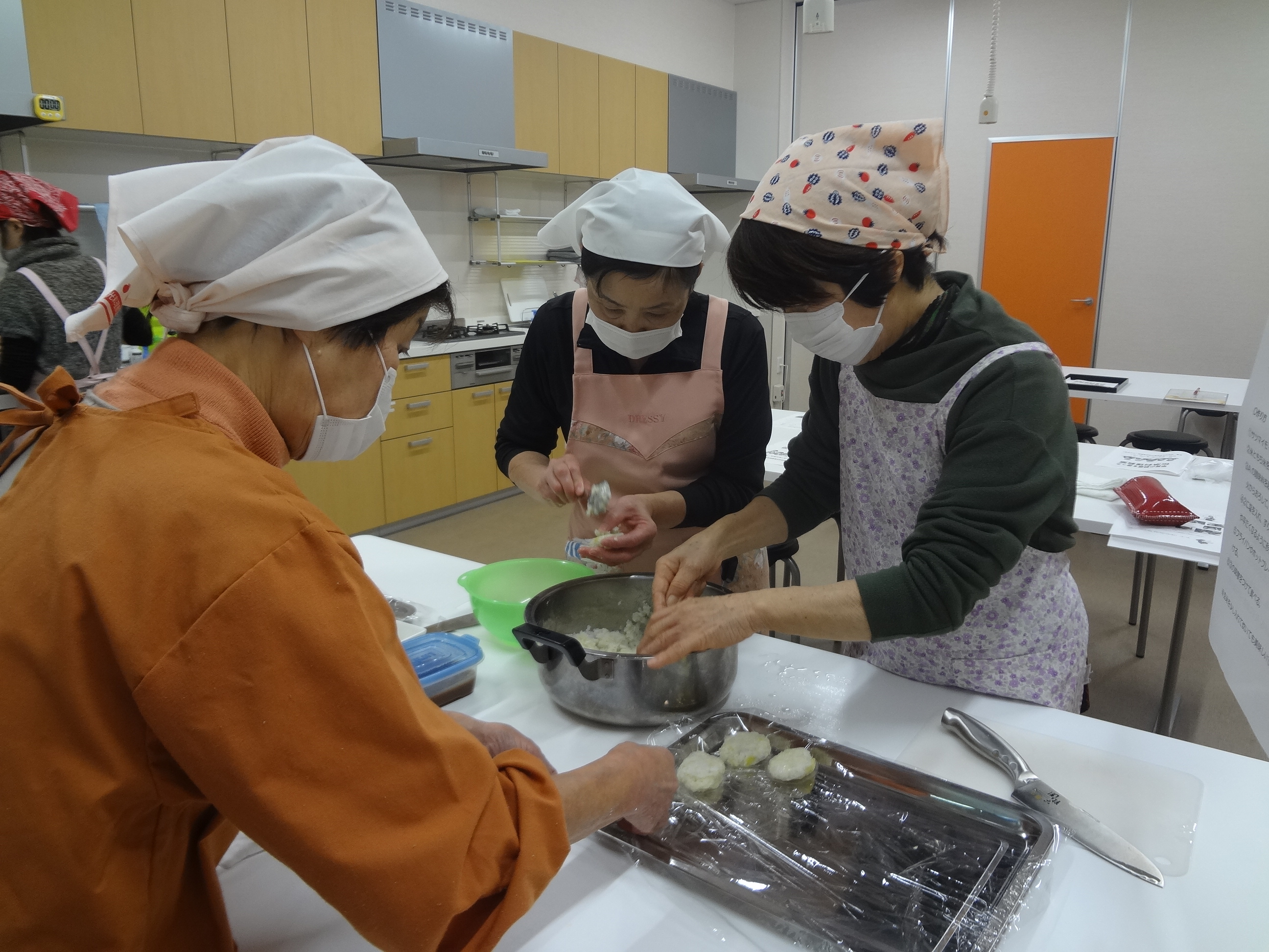 甲賀の野菜を使った伝承料理教室を初開催
